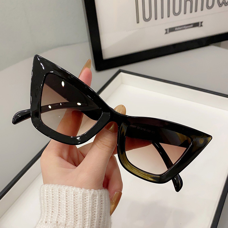 New Big Frame Vintage Square S - đánh giá và giá Sunglasses Cat Eye
